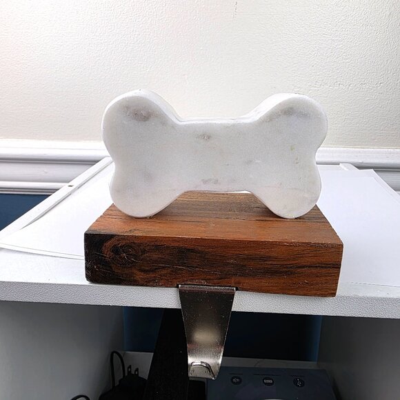 Marble Bone Wood Stocking Leash Holder